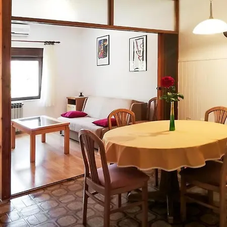 Silva Apartment *